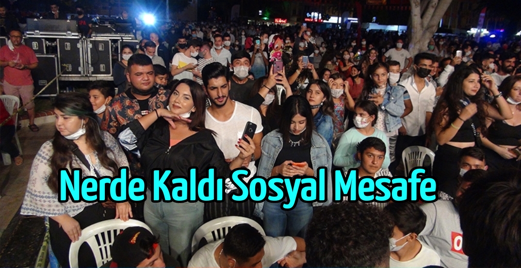 Mersin'de Sosyal Mesafeyi Unutturan Murat Dalkılıç Konseri