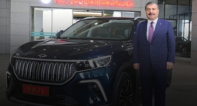 Bakan Koca, TOGG ile İlk Sürüşünü Yaptı: Yeni Makam Aracı Olarak Kullanılacak